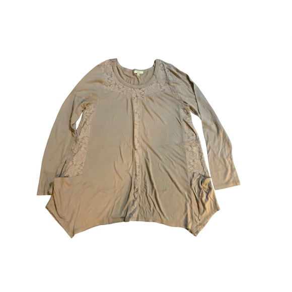 Kori America Tops - Kori America Womens M Taupe Lace Panel Sharkbite Hem Long Sleeve Tunic Top